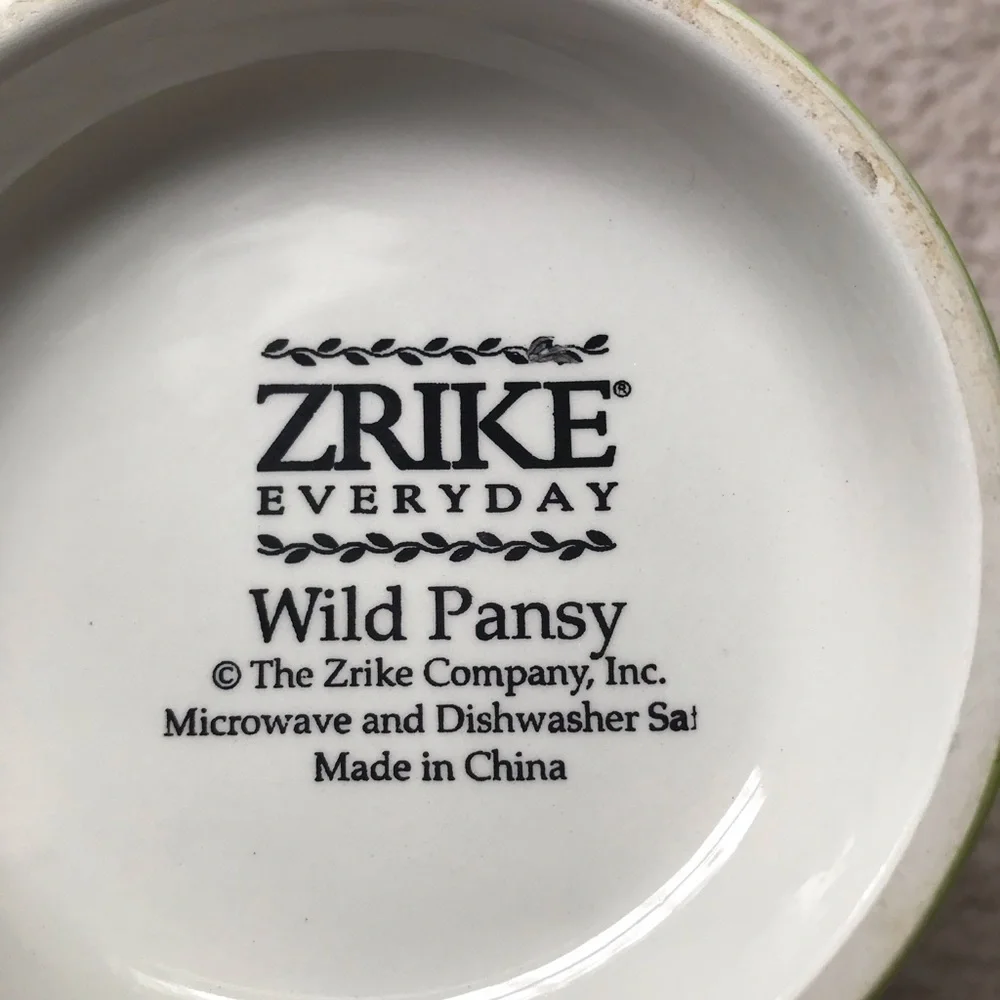 Zrike Hand-Painted Floral & Plaid Ceramic Canister with Lid